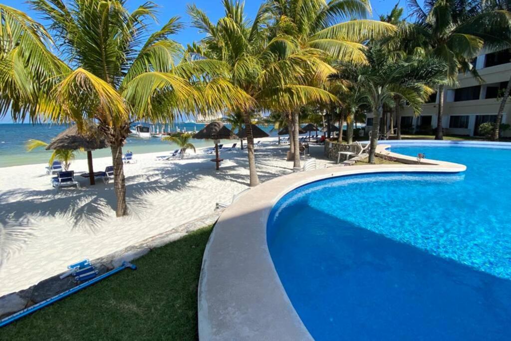 Oceanfront Condo Bm By Andiani Cancún Exterior foto