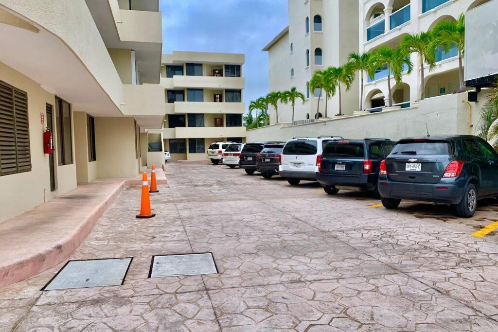 Oceanfront Condo Bm By Andiani Cancún Exterior foto